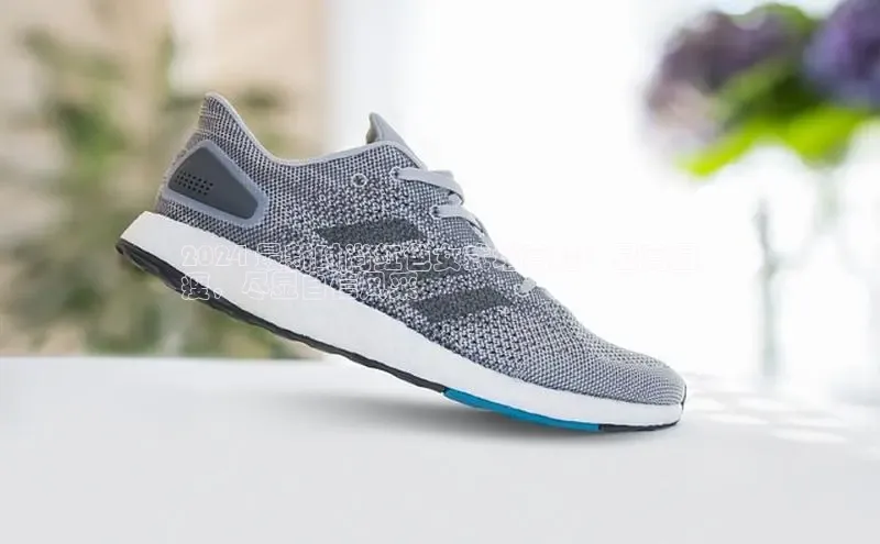 乐玩app官网入口百度技术学院2024 最新时尚红色女式增高鞋：显高显
瘦，尽显自信风采