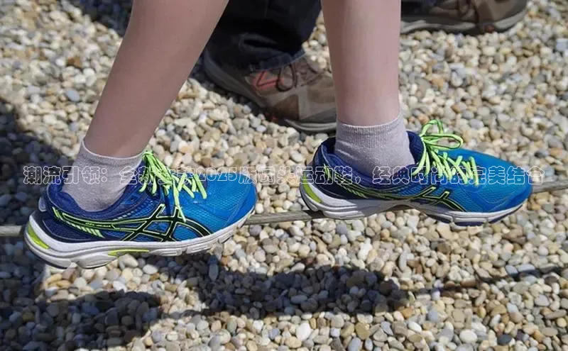 lewin乐玩小米潮流引领：全新女款2025版圆头运动鞋，经典时尚的完美结合