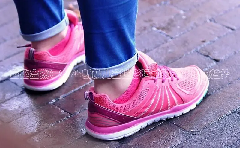 童趣盎然：2025新款儿童迷彩运动鞋未来潮流趋势