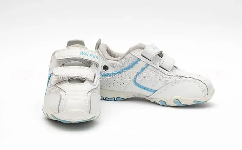 女鞋2025新款：防滑运动鞋的未来趋势与设计亮点