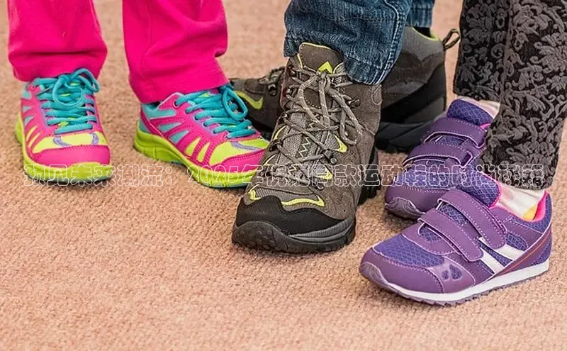 预见未来潮流：2025年倪妮同款运动鞋的时尚秘籍