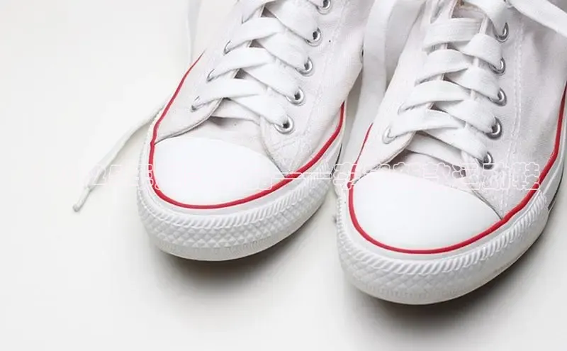 ：2025年爆款新品——李宁新款运动鞋